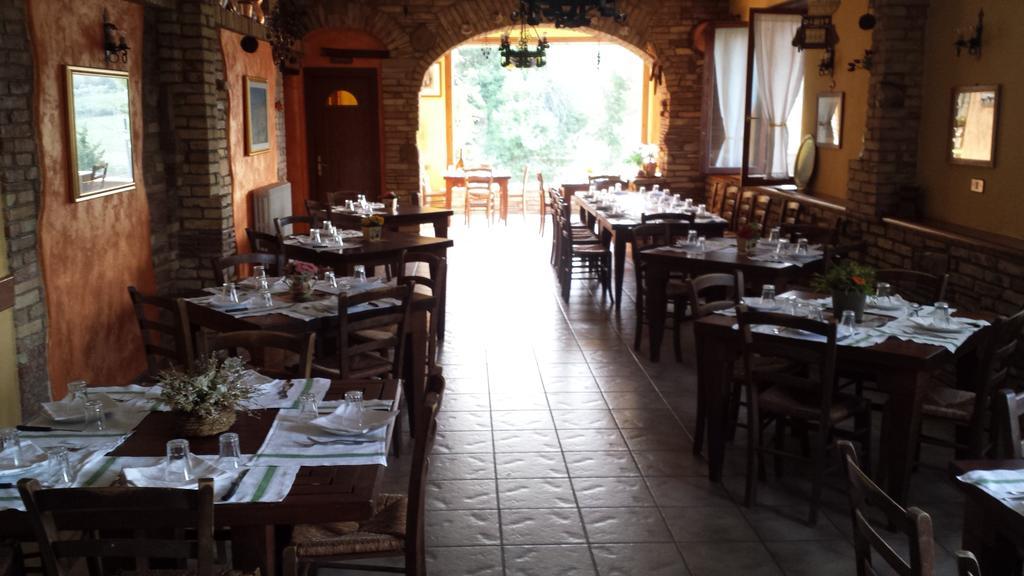 Agriturismo Col Morino Bed & Breakfast Pineto Exterior photo