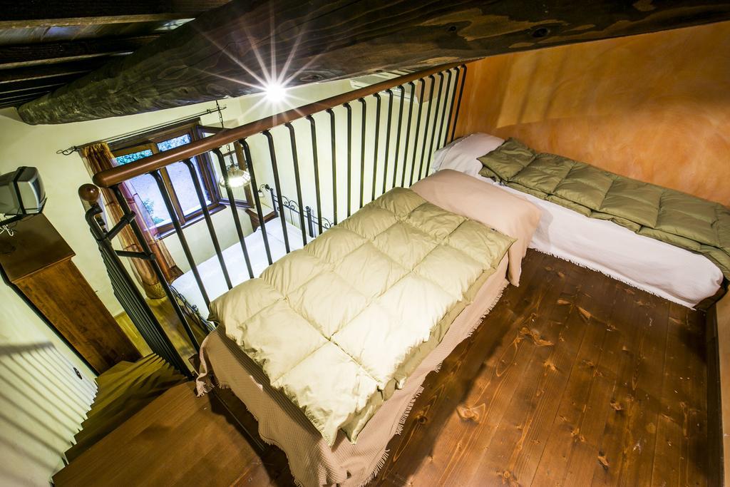 Agriturismo Col Morino Bed & Breakfast Pineto Exterior photo